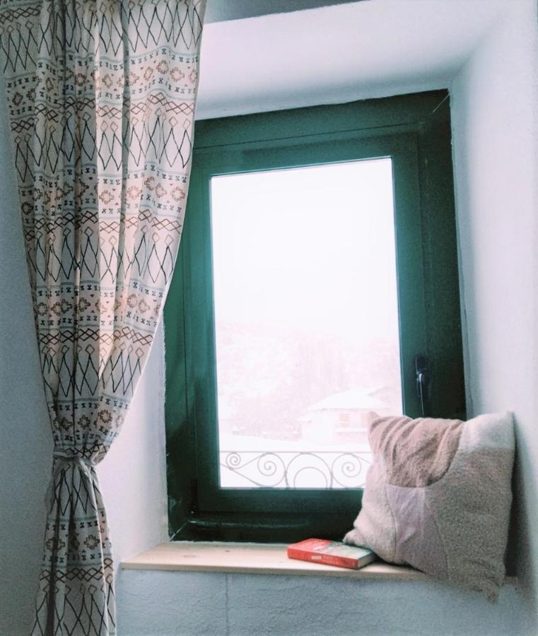 Villa Rosalia Villanua Bagian luar foto